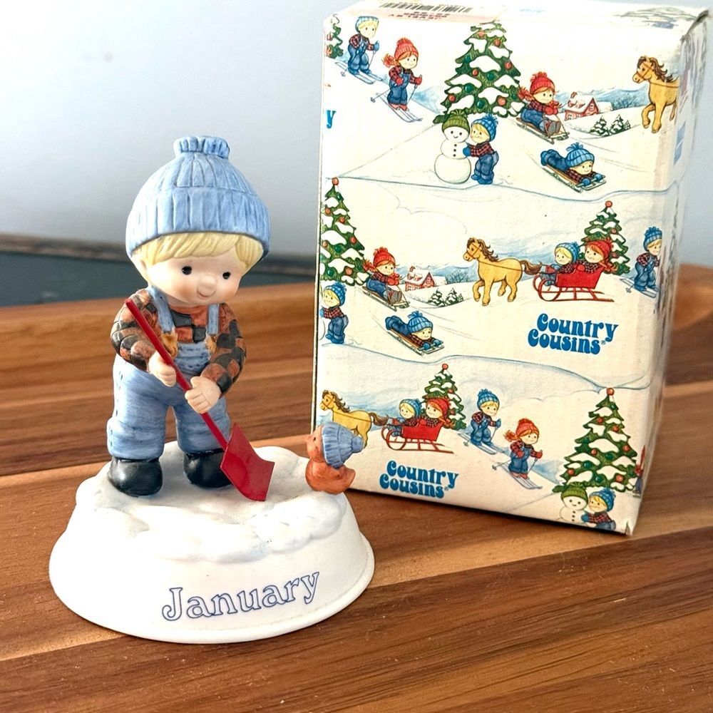 1986 Enesco COUNTRY COUSINS Scooter Monthly Figurine Porcelain January Snow